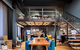 Novotel Lyon Gerland Musee Des Confluences